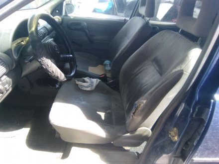 Vehiculo en el desguace: OPEL CORSA B Base