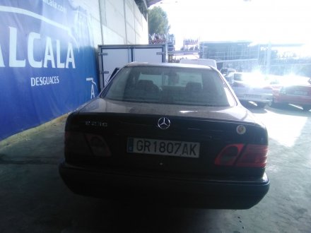 Vehiculo en el desguace: MERCEDES-BENZ CLASE E (W210) BERLINA 2.3 16V CAT