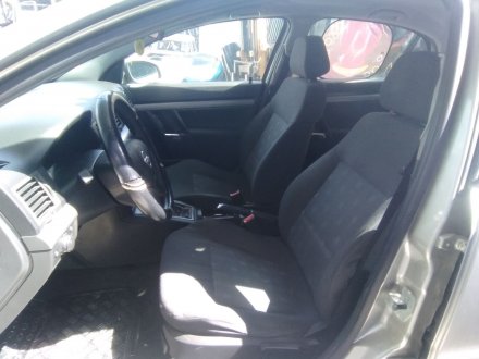 Vehiculo en el desguace: OPEL VECTRA C BERLINA 2.0 DTI