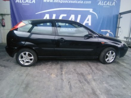 Vehiculo en el desguace: FORD Focus Berlina (CAK) Ambiente