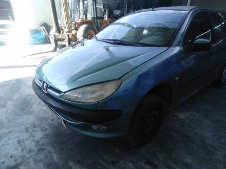 Vehiculo en el desguace: PEUGEOT 206 BERLINA XT