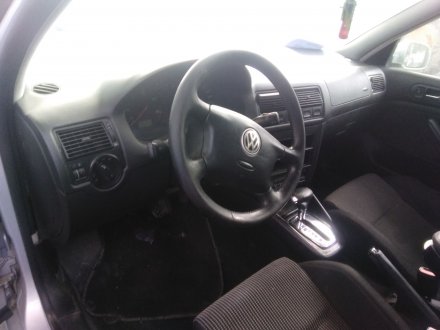 Vehiculo en el desguace: VOLKSWAGEN GOLF IV BERLINA (1J1) 1.9 TDI