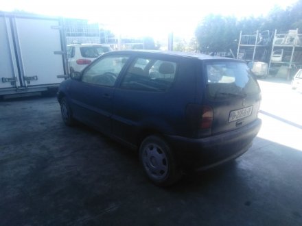 Vehiculo en el desguace: VOLKSWAGEN POLO BERLINA (6N1) Air