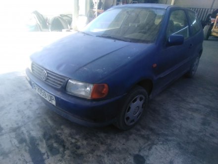 Vehiculo en el desguace: VOLKSWAGEN POLO BERLINA (6N1) Air