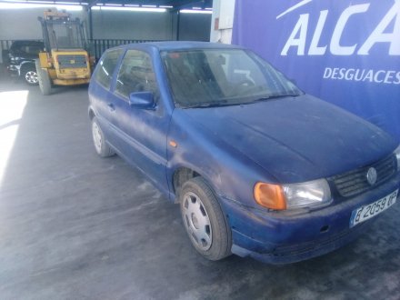 Vehiculo en el desguace: VOLKSWAGEN POLO BERLINA (6N1) Air