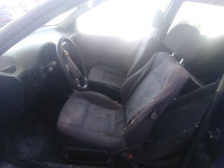 Vehiculo en el desguace: VOLKSWAGEN POLO BERLINA (6N1) Air