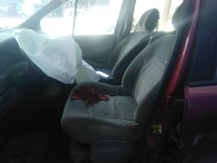 Vehiculo en el desguace: RENAULT SCENIC (JA..) 1.9 dCi Diesel CAT