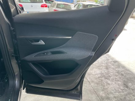 Vehiculo en el desguace: PEUGEOT 3008 *
