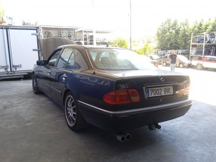 Vehiculo en el desguace: MERCEDES-BENZ CLASE E (W210) BERLINA 4.2 V8 32V CAT