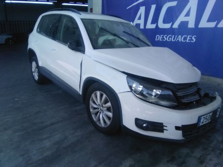 Vehiculo en el desguace: VOLKSWAGEN TIGUAN (5N2) *