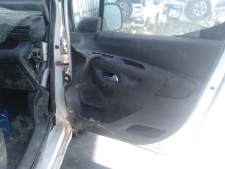 Vehiculo en el desguace: OPEL COMBO LIFE *