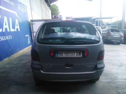 Vehiculo en el desguace: RENAULT MEGANE I SCENIC (JA0) 1.9 DTi RN