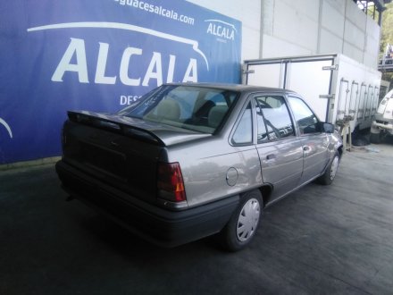 Vehiculo en el desguace: OPEL KADETT E GL Berlina