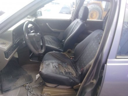 Vehiculo en el desguace: OPEL KADETT E GL Berlina