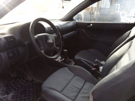 Vehiculo en el desguace: AUDI A3 (8L) 1.9 TDI