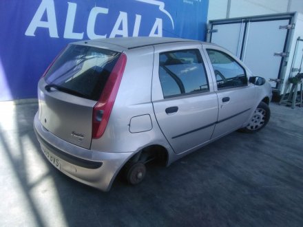 Vehiculo en el desguace: FIAT PUNTO BERLINA (188) 1.2 16V CAT