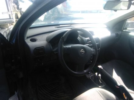 Vehiculo en el desguace: OPEL CORSA C 1.3 16V CDTI CAT (Z 13 DT / LN9)