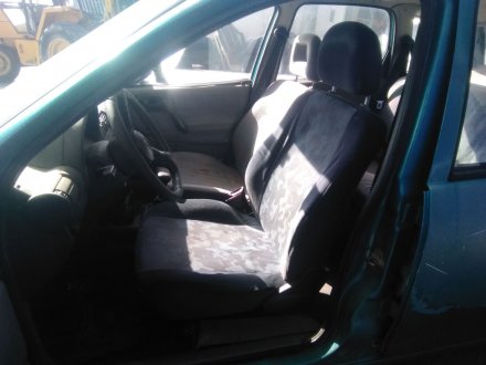 Vehiculo en el desguace: OPEL CORSA B 1.2