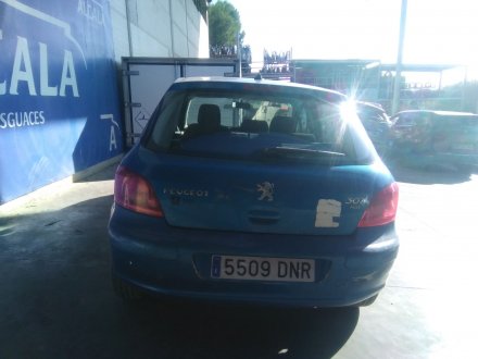 Vehiculo en el desguace: PEUGEOT 307 (S1) XR Clim Plus