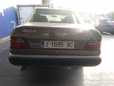 Vehiculo en el desguace: MERCEDES CLASE E (W124) BERLINA D 300 (124.130)