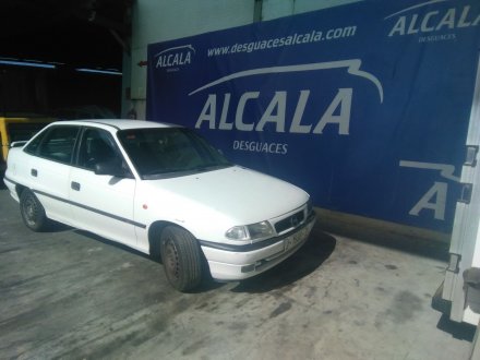 Vehiculo en el desguace: OPEL ASTRA F BERLINA 1.7 Turbodiesel (17 DT / LU8)