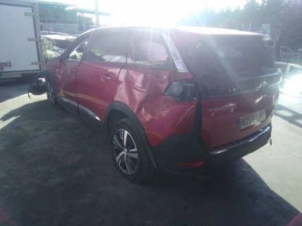 Vehiculo en el desguace: PEUGEOT 5008 *