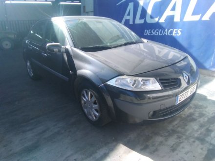 Vehiculo en el desguace: RENAULT MEGANE II BERLINA 5P Authentique