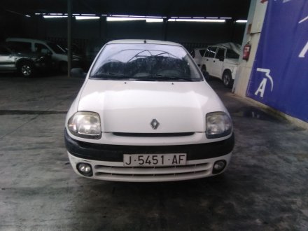 Vehiculo en el desguace: RENAULT CLIO II FASE I (B/CBO) 1.2