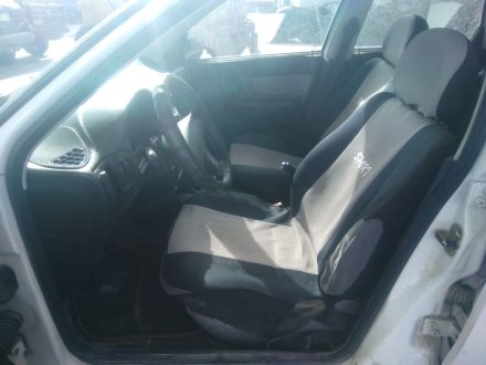 Vehiculo en el desguace: SEAT CORDOBA (6K1, 6K2) 1.8 i