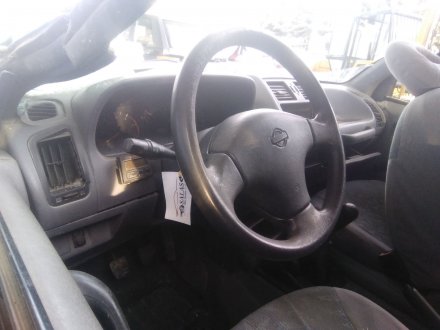 Vehiculo en el desguace: NISSAN TERRANO II (R20) 2.7 TDi 4WD