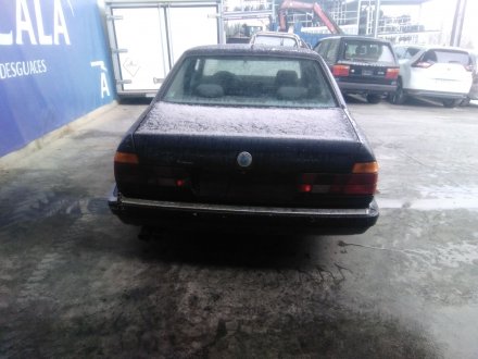 Vehiculo en el desguace: BMW 7 (E32) 750 i, iL V12