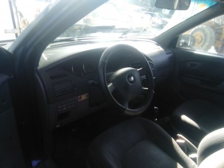 Vehiculo en el desguace: KIA CARENS I Monospace (FC, FJ) 2.0 CRDi