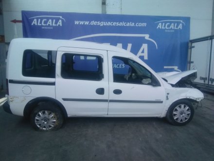 Vehiculo en el desguace: OPEL COMBO Furgoneta/monovolumen 1.7 DTI 16V