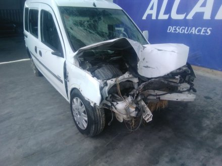 Vehiculo en el desguace: OPEL COMBO Furgoneta/monovolumen 1.7 DTI 16V