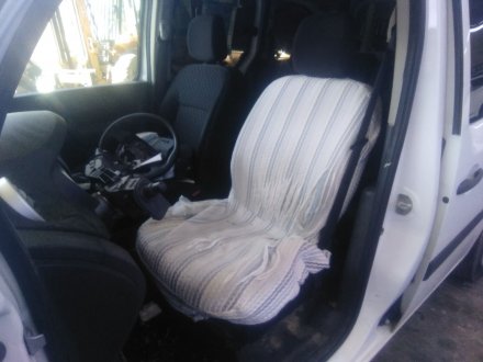 Vehiculo en el desguace: RENAULT KANGOO / GRAND KANGOO II (KW0/1_) 1.5 dCi 75 (KW07, KW10, KW04)