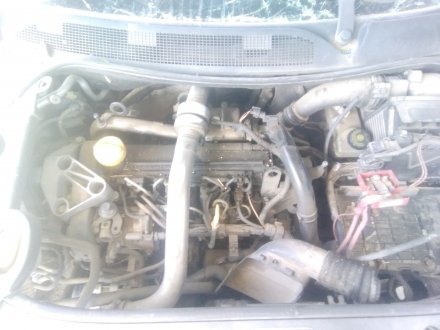 Vehiculo en el desguace: RENAULT MEGANE II (BM0/1_, CM0/1_) 1.5 dCi (BM02, BM13, BM2A, CM02, CM13)