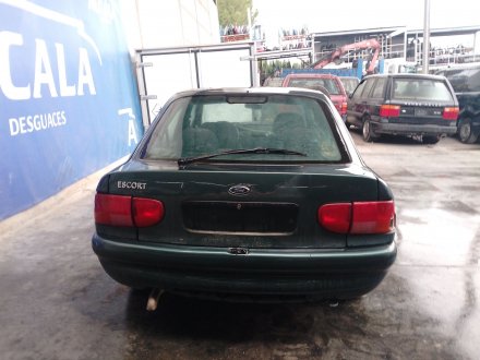Vehiculo en el desguace: FORD ESCORT CLASSIC (AAL, ABL) 1.8 TD