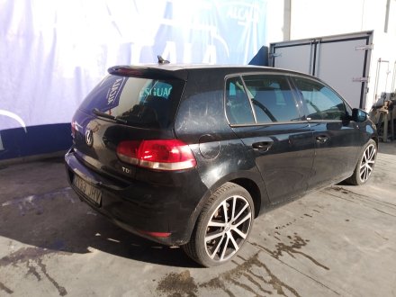 Vehiculo en el desguace: VOLKSWAGEN GOLF VI (5K1) 2.0 TDI