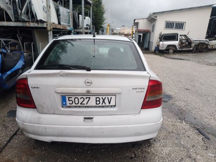 Vehiculo en el desguace: OPEL ASTRA G Sedán (T98) 1.7 DTI 16V (F69)
