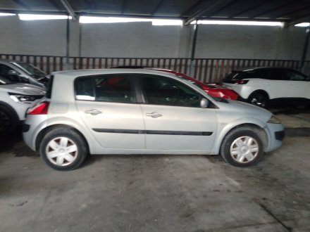 Vehiculo en el desguace: RENAULT MEGANE II (BM0/1_, CM0/1_) 1.5 dCi (BM0F, BM0T, BM2B, CM0F, CM0T)