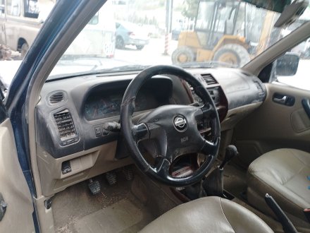 Vehiculo en el desguace: NISSAN TERRANO II (R20) 2.7 TDi 4WD