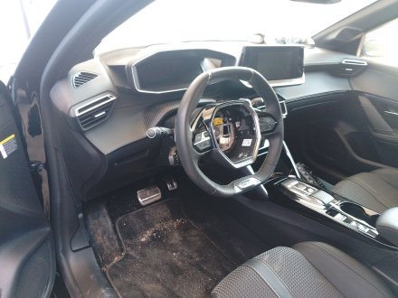 Vehiculo en el desguace: PEUGEOT 208 II (UB_, UP_, UW_, UJ_) 1.2 PureTech 130