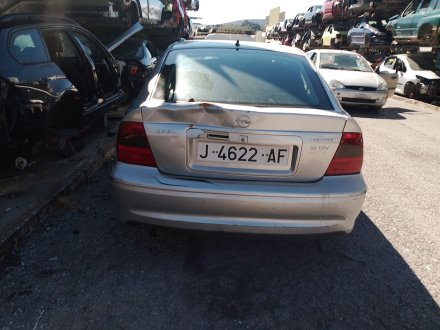 Vehiculo en el desguace: OPEL VECTRA B Hatchback (J96) 1.8 i 16V (F68)