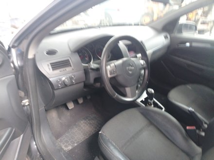 Vehiculo en el desguace: OPEL ASTRA H (A04) 1.9 CDTI (L48)