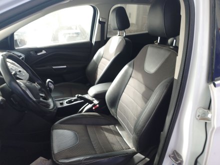 Vehiculo en el desguace: FORD KUGA II (DM2) 2.0 TDCi 4x4