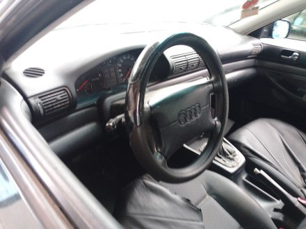 Vehiculo en el desguace: AUDI A4 B5 (8D2) 1.9 TDI
