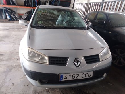 Vehiculo en el desguace: RENAULT MEGANE II (BM0/1_, CM0/1_) 1.6 16V (BM0C, CM0C)