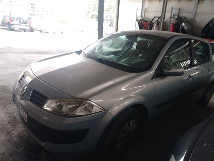 Vehiculo en el desguace: RENAULT MEGANE II (BM0/1_, CM0/1_) 1.6 16V (BM0C, CM0C)