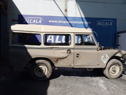 Vehiculo en el desguace: LAND ROVER 88/109 2.3 D (LR 88 DL, LR 109 DL)