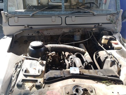Vehiculo en el desguace: LAND ROVER 88/109 2.3 D (LR 88 DL, LR 109 DL)